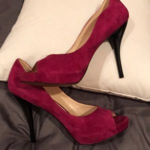 Nine West Magenta and Black Pumps